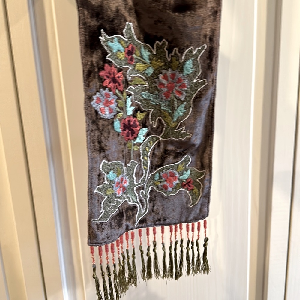 Chan Luu velvet silk embroidered beaded neck scarf taupe brown - Picture 5 of 8